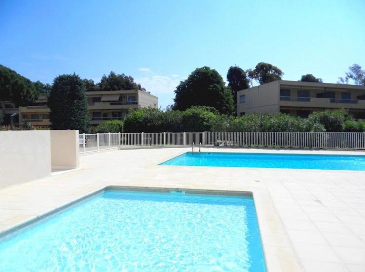 Spacieux 2 Pieces Au Calme A 5 Min Des Plages Antibes Exterior photo